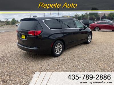 2021 Chrysler Voyager LX   - Photo 4 - Vernal, UT 84078