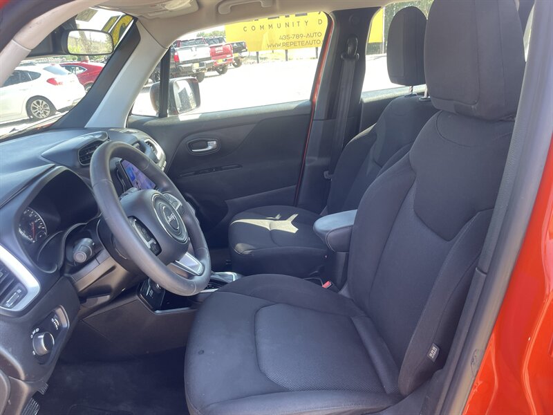 2021 Jeep Renegade photo 7