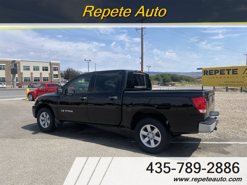 2013 Nissan Titan photo 2