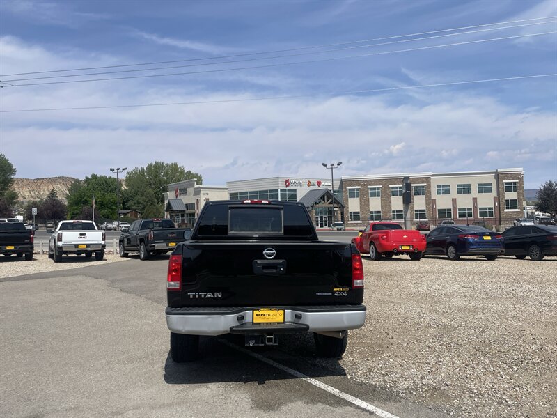 2013 Nissan Titan photo 3