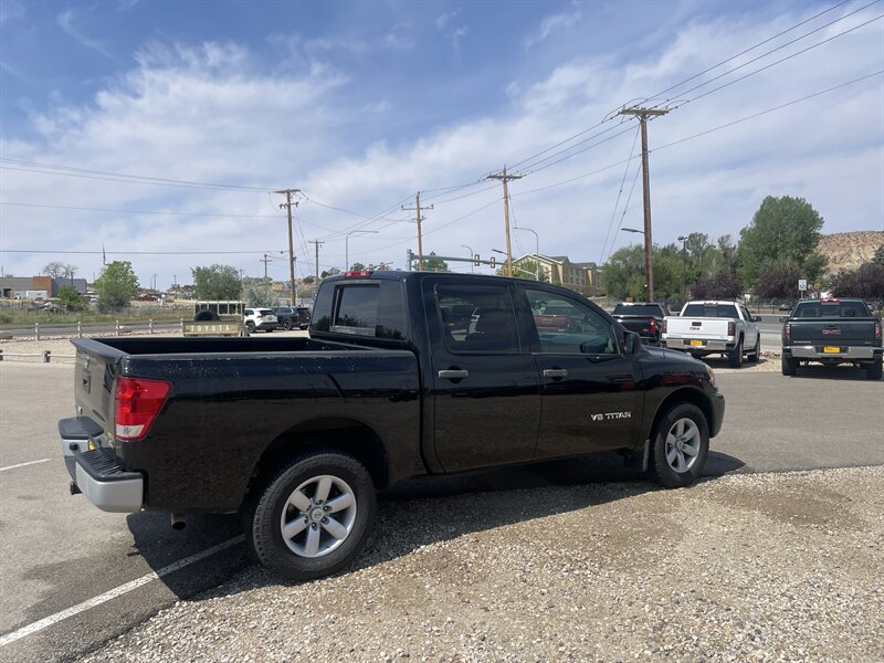 2013 Nissan Titan photo 4