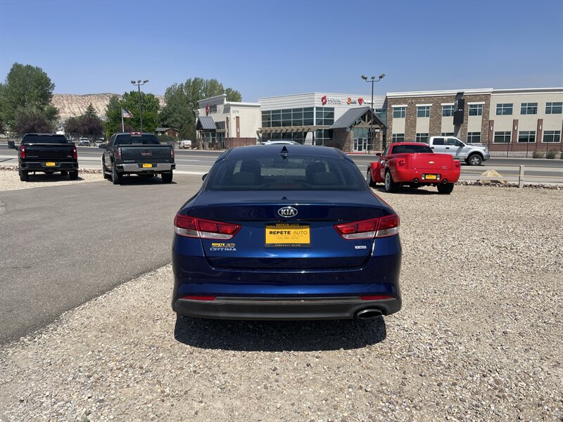 2018 Kia Optima photo 3