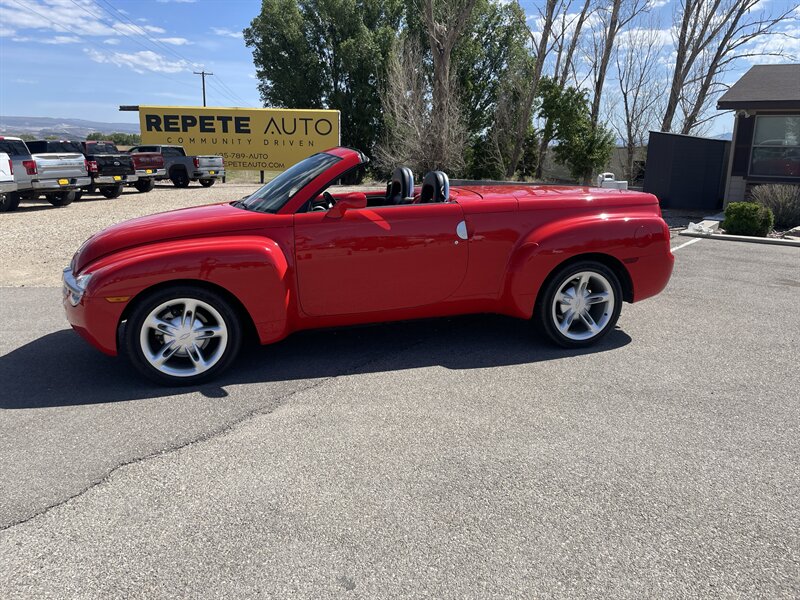 2003 Chevrolet SSR photo 10