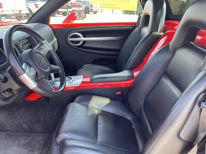 2003 Chevrolet SSR photo 7