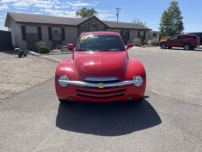 2003 Chevrolet SSR photo 6