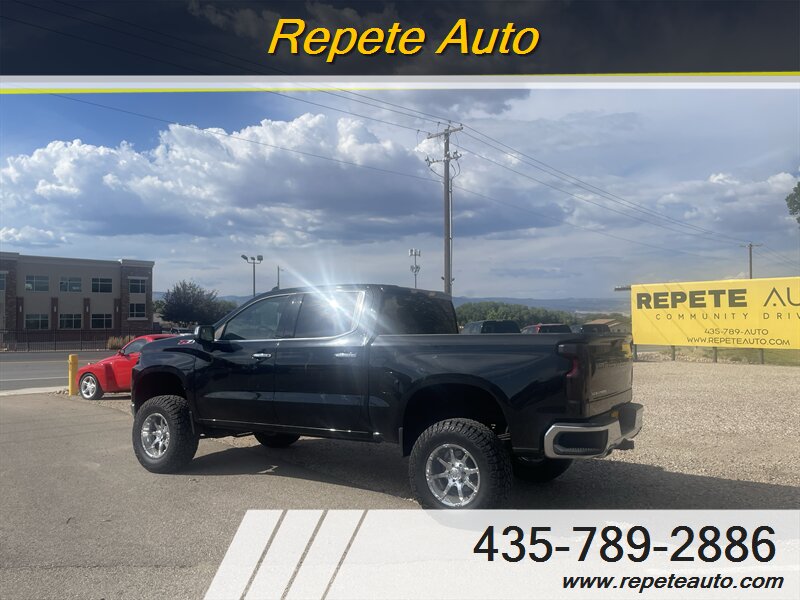 2019 Chevrolet Silverado 1500 photo 2