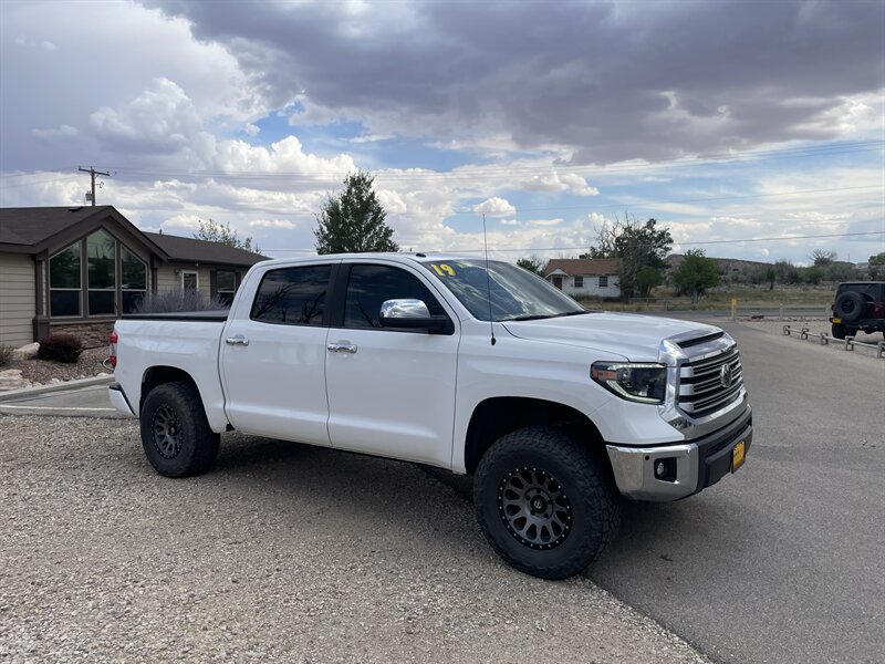 2019 Toyota Tundra photo 5