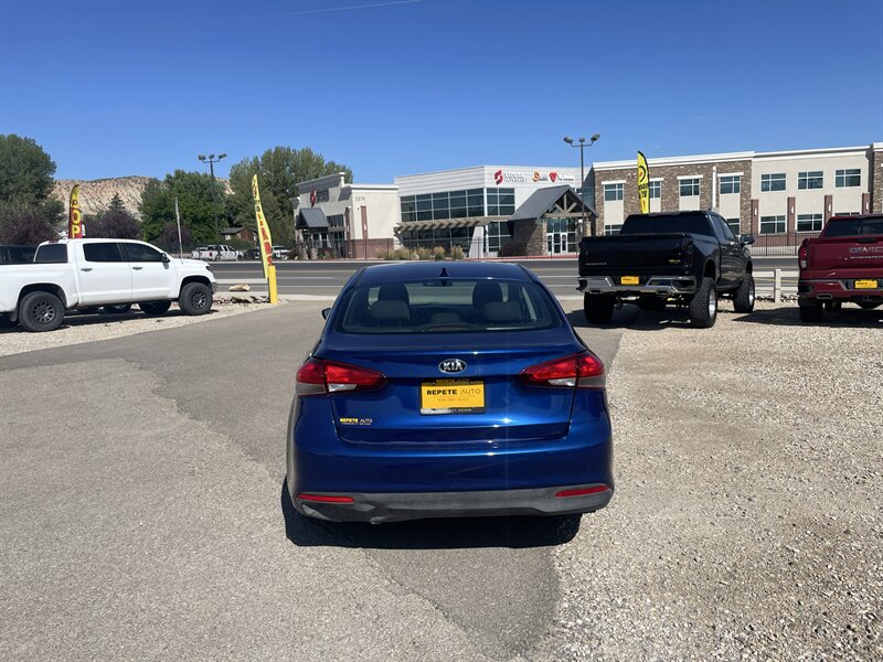 2018 Kia Forte photo 3