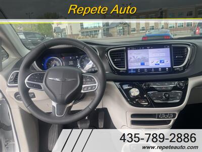 2023 Chrysler Pacifica Touring L   - Photo 10 - Vernal, UT 84078