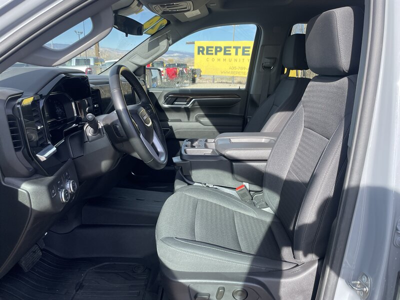 2024 GMC Sierra 1500 photo 7