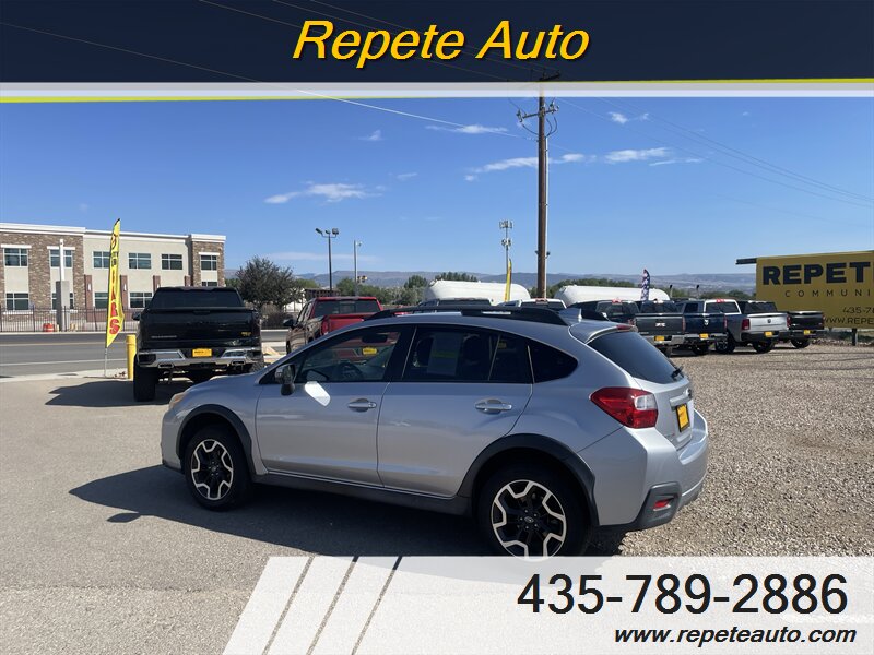 2017 Subaru Crosstrek photo 2