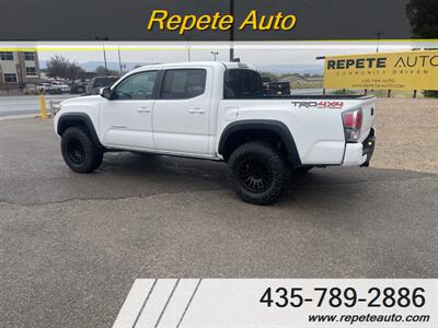 2022 Toyota Tacoma TRD Off-Road   - Photo 2 - Vernal, UT 84078