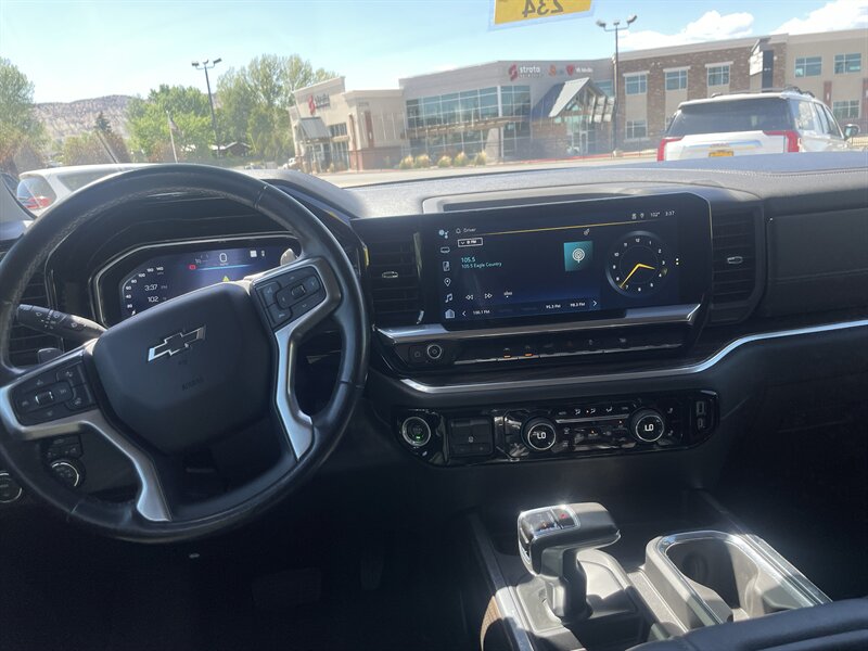 2022 Chevrolet Silverado 1500 photo 10