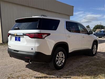 2022 Chevrolet Traverse LS   - Photo 5 - Valentine, NE 69201
