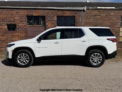 2022 Chevrolet Traverse LS   - Photo 2 - Valentine, NE 69201