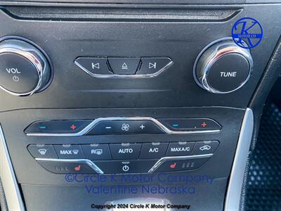 2017 Ford Edge SEL   - Photo 29 - Valentine, NE 69201