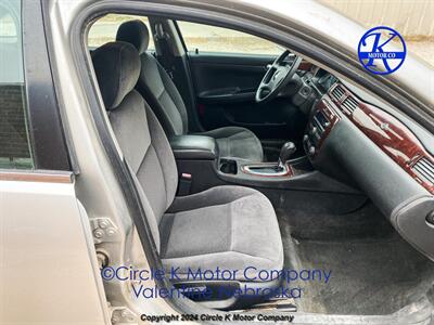 2008 Chevrolet Impala LT   - Photo 13 - Valentine, NE 69201