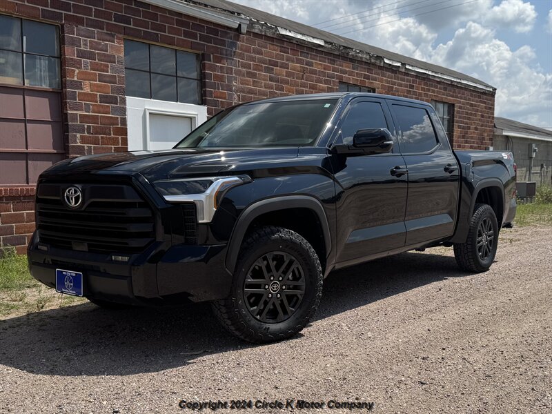 2023 Toyota Tundra SR5  