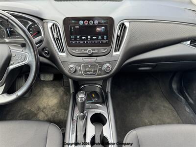 2018 Chevrolet Malibu LT - Photo 13 - Valentine, NE 69201