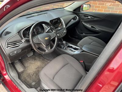 2018 Chevrolet Malibu LT - Photo 8 - Valentine, NE 69201
