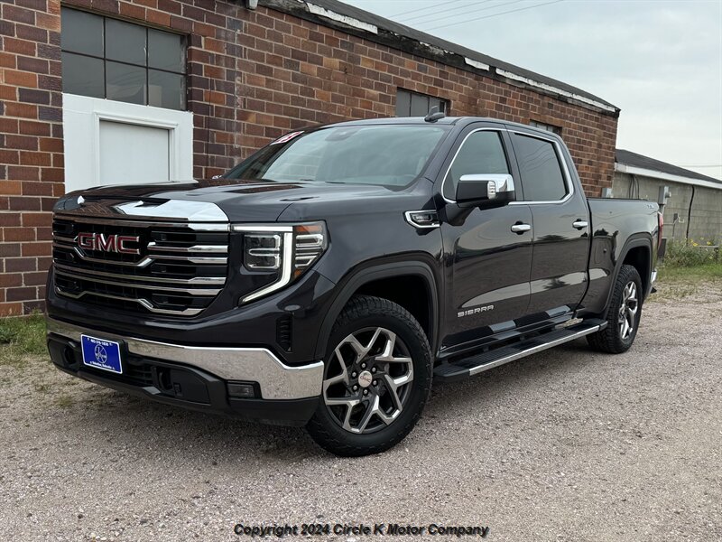 2023 GMC Sierra 1500 SLT  