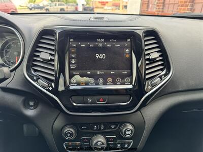 2019 Jeep Cherokee Limited   - Photo 12 - Valentine, NE 69201