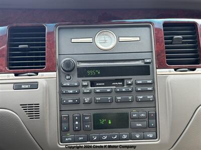 2003 Lincoln Town Car Signature   - Photo 12 - Valentine, NE 69201