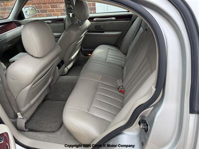 2003 Lincoln Town Car Signature   - Photo 14 - Valentine, NE 69201