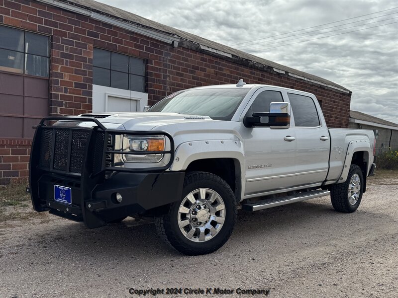 2018 GMC Sierra 2500HD Denali   - Photo 1 - Valentine, NE 69201
