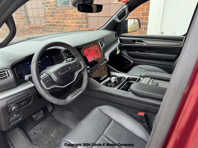 2025 Jeep Wagoneer Carbide - Photo 8 - Valentine, NE 69201