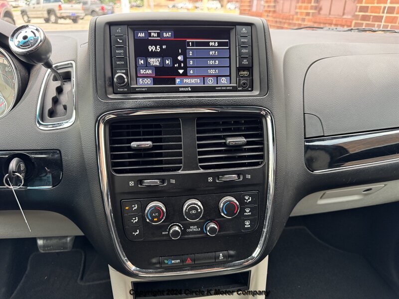 2017 Dodge Grand Caravan SXT - Photo 12