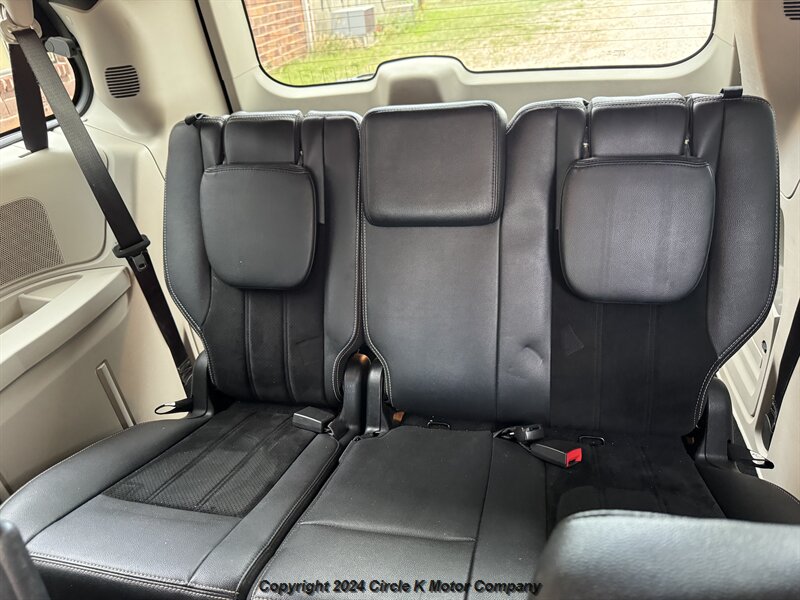 2017 Dodge Grand Caravan SXT - Photo 16