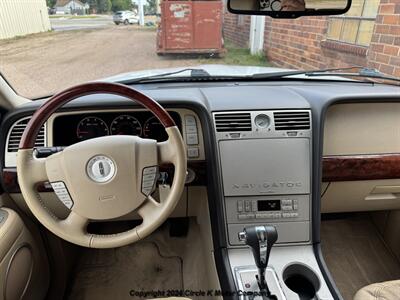 2006 Lincoln Navigator Luxury   - Photo 9 - Valentine, NE 69201