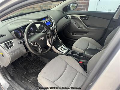 2012 Hyundai ELANTRA GLS - Photo 8 - Valentine, NE 69201