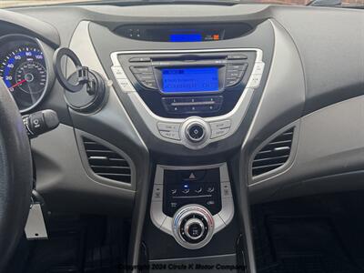 2012 Hyundai ELANTRA GLS - Photo 12 - Valentine, NE 69201