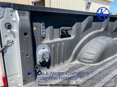 2017 Ford F-350 LARIAT   - Photo 12 - Valentine, NE 69201