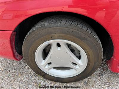 1997 Ford Mustang   - Photo 14 - Valentine, NE 69201