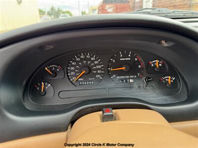 1997 Ford Mustang   - Photo 10 - Valentine, NE 69201