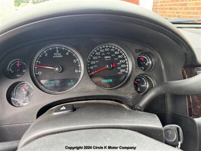 2013 GMC Yukon XL Denali   - Photo 11 - Valentine, NE 69201
