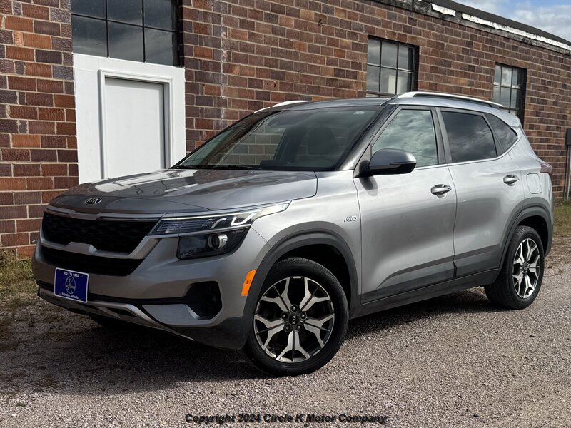 2021 Kia Seltos EX   - Photo 1 - Valentine, NE 69201