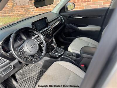 2021 Kia Seltos EX - Photo 8 - Valentine, NE 69201
