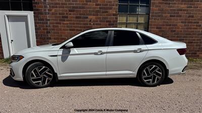 2024 Volkswagen Jetta SEL   - Photo 2 - Valentine, NE 69201