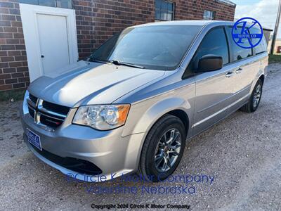 2017 Dodge Grand Caravan SE   - Photo 2 - Valentine, NE 69201