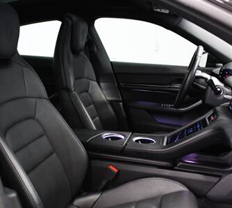2022 Porsche Taycan   - Photo 18 - Springfield, MO 65802
