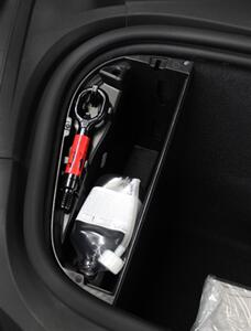 2022 Porsche Taycan   - Photo 25 - Springfield, MO 65802