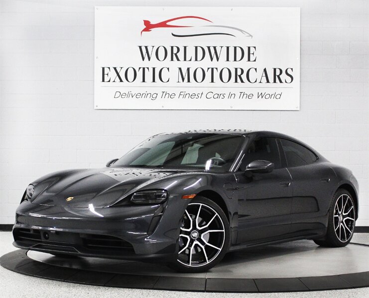 2022 Porsche Taycan photo 3