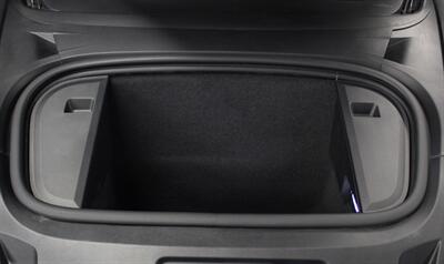 2022 Porsche Taycan   - Photo 24 - Springfield, MO 65802