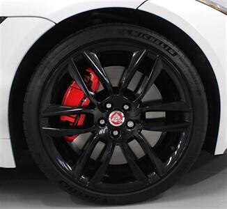 2015 Jaguar F-TYPE R   - Photo 13 - Springfield, MO 65802