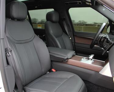2025 Land Rover Range Rover P400 SE LWB   - Photo 16 - Springfield, MO 65802