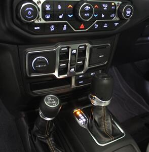 2023 Jeep Wrangler Sahara  High Altitude - Photo 15 - Springfield, MO 65802